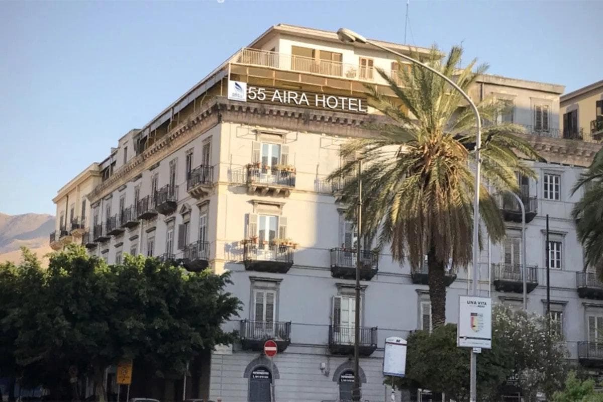 Hotel 55 Aira