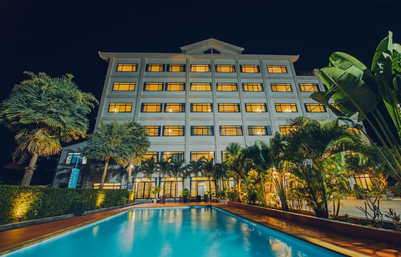 Sisombat Plaza Hotel