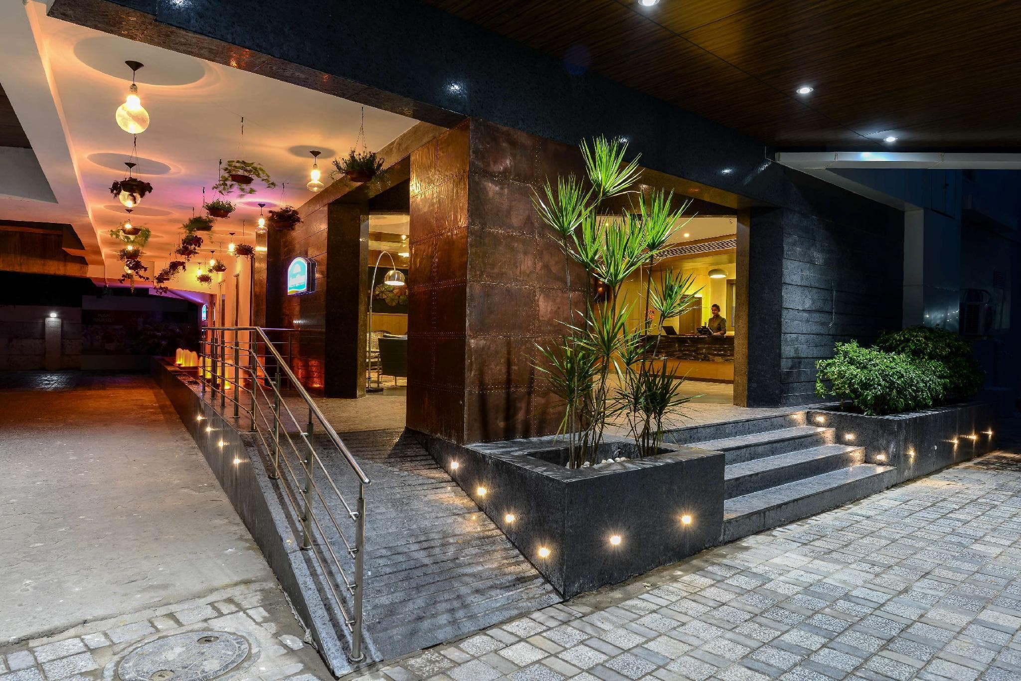 Howard Johnson by Wyndham Kolkata Airport