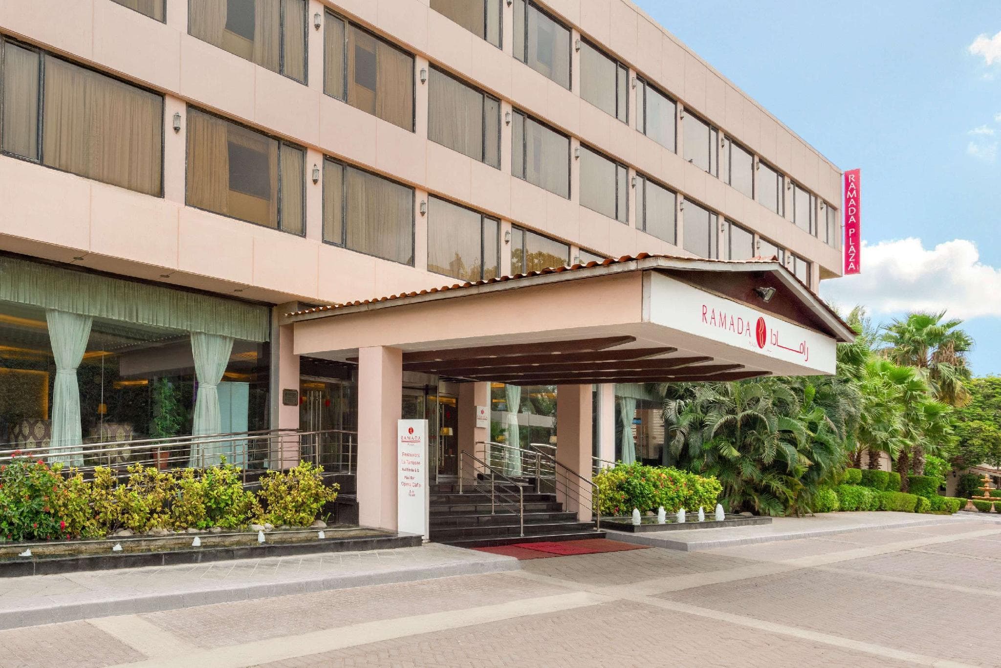 Ramada Plaza by Wyndham Karachi Airport Hotel