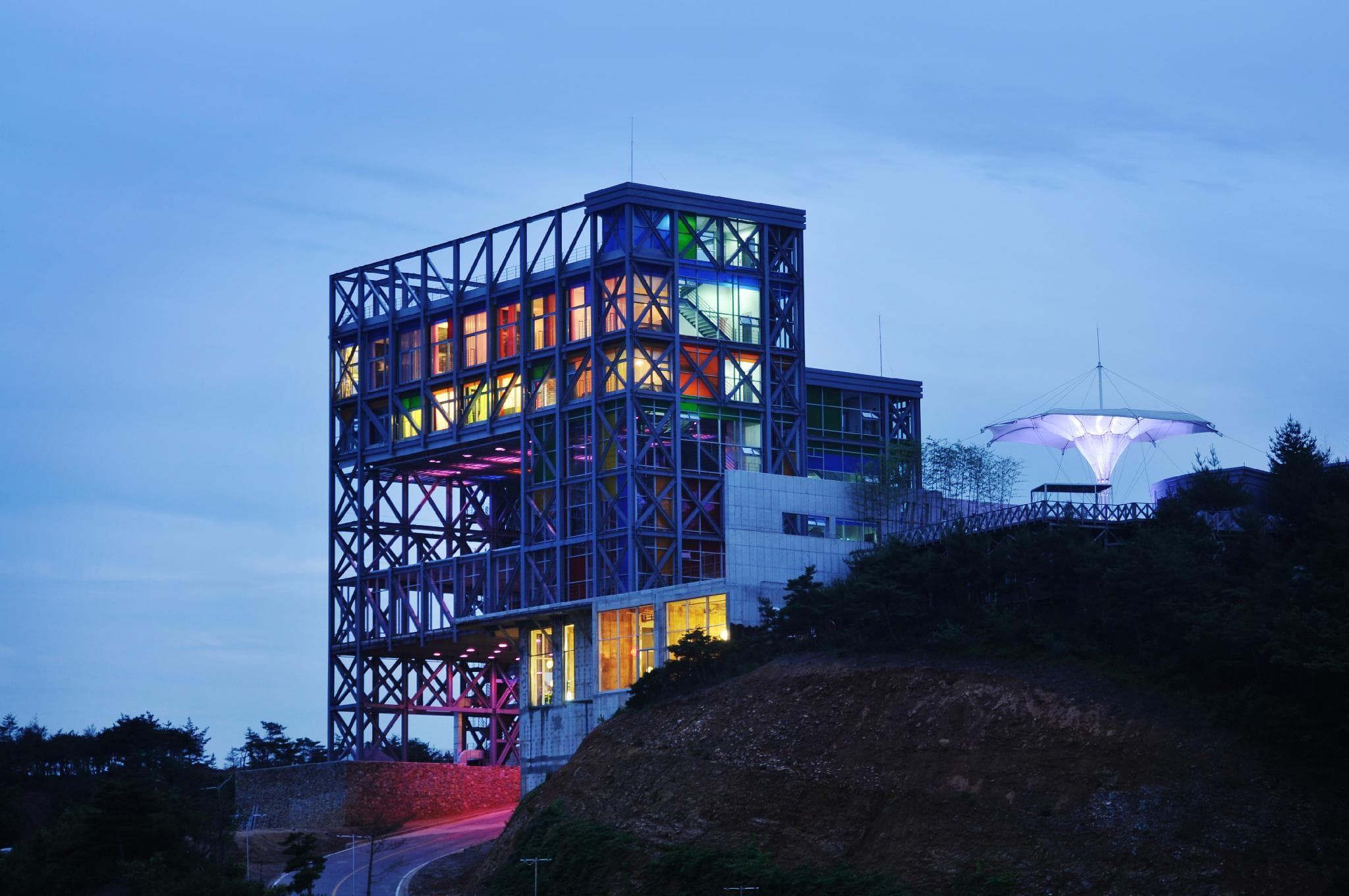Haslla Art World Meseum Hotel