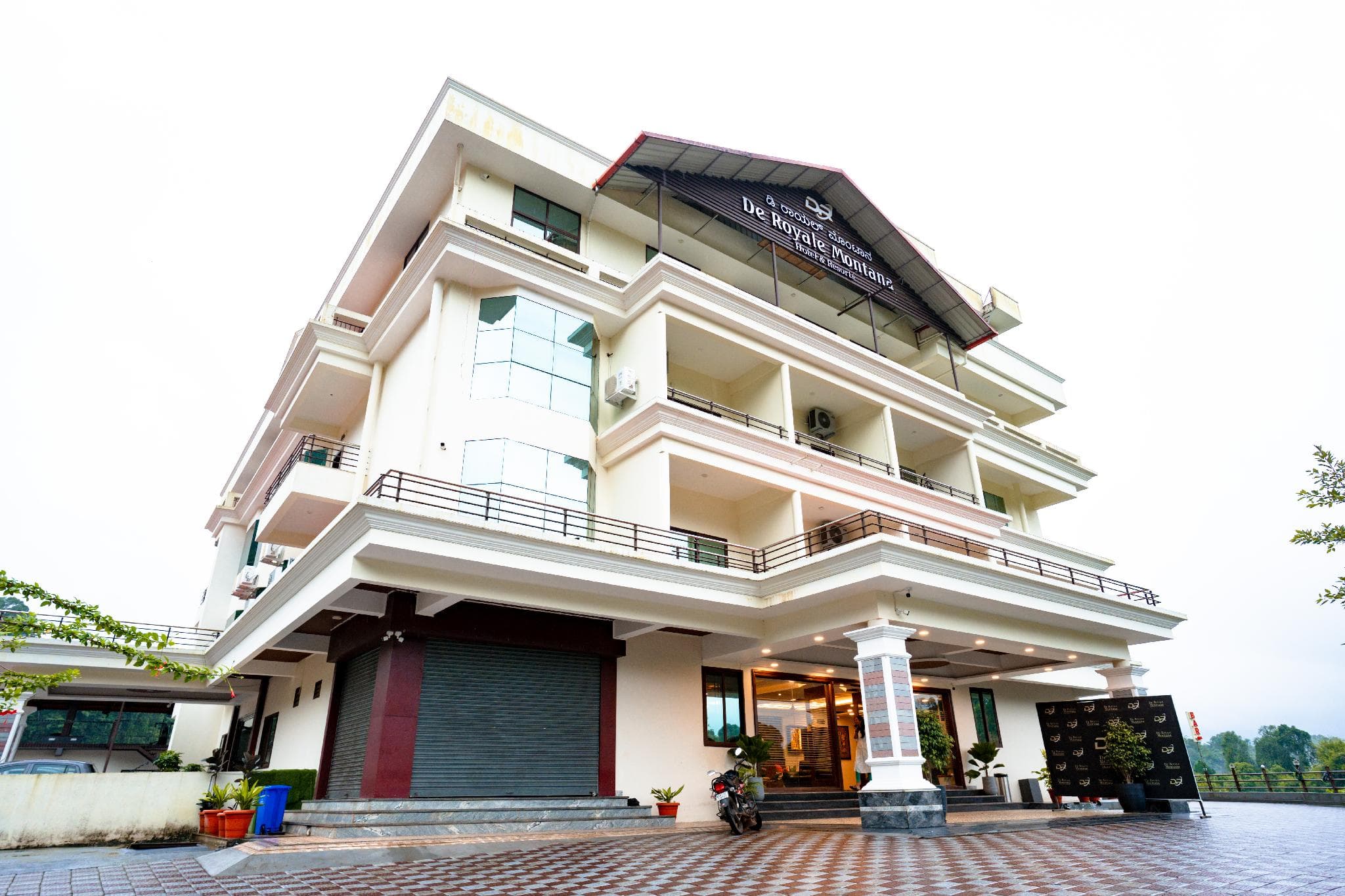 De Royale Montana Hotel and Resort
