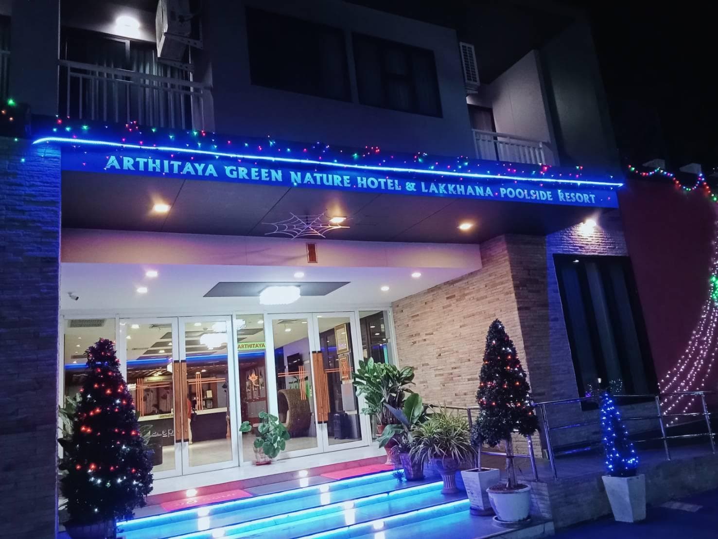 Arthitaya Green Nature Hotel & Lakkhana Poolside Resort