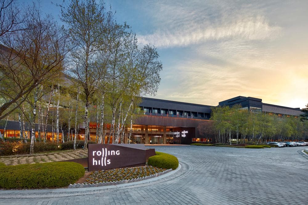 Rolling Hills Hotel