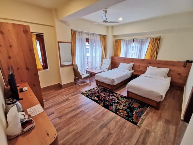 HOTEL KHURUU KHURUU