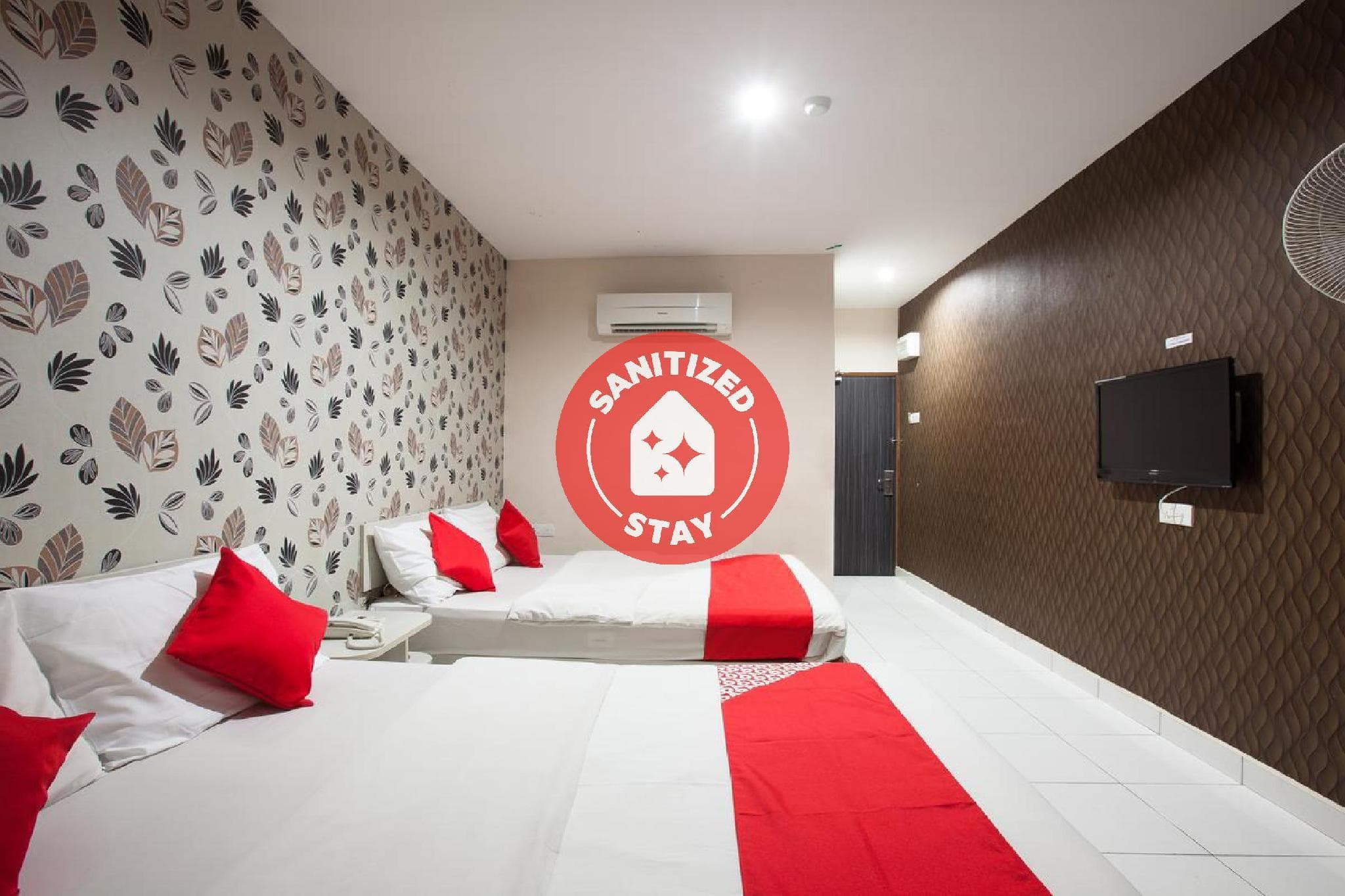 Super OYO 1163 Hotel Pulai