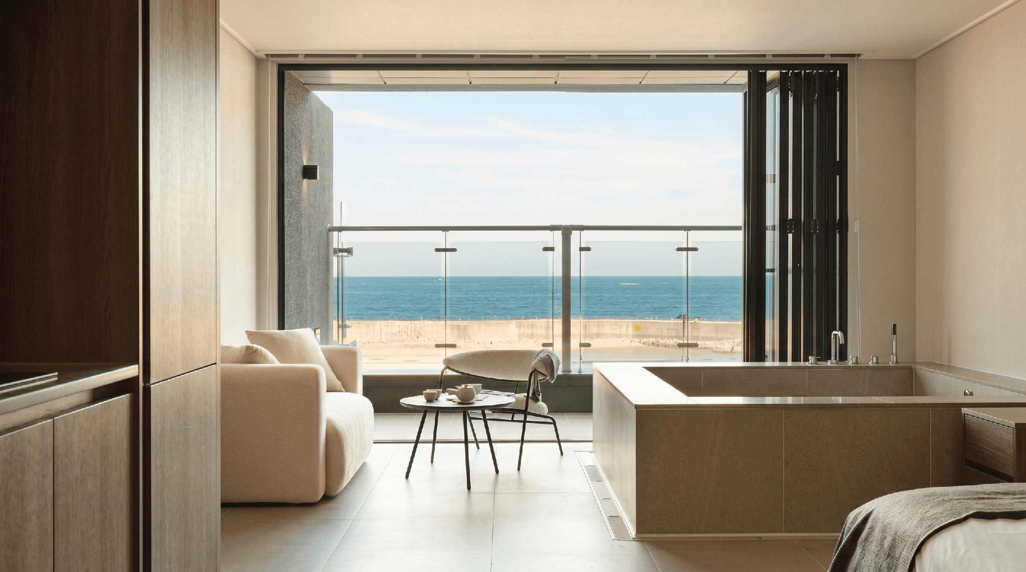 Plott The One Sokcho Xiella The Beach