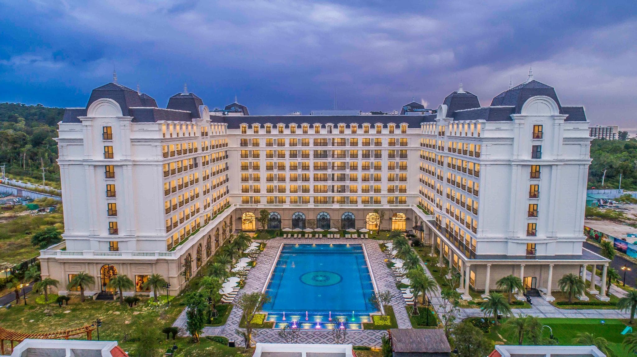 Vinholidays Fiesta Phú Quốc