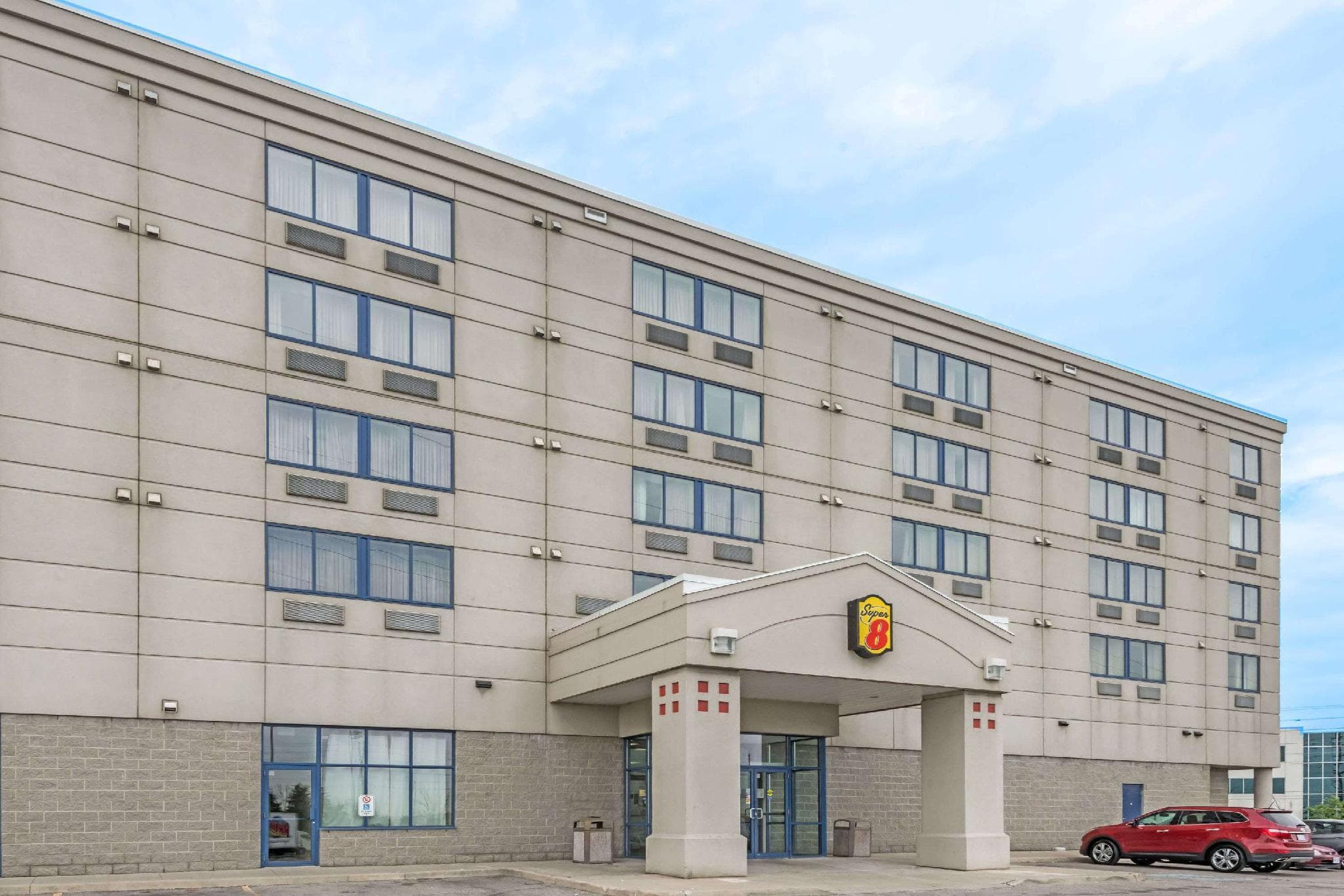 Super 8 By Wyndham Mississauga