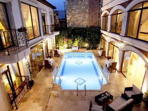 Saint John Hotel