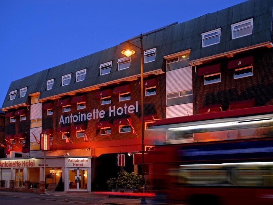 Antoinette Hotel Wimbledon