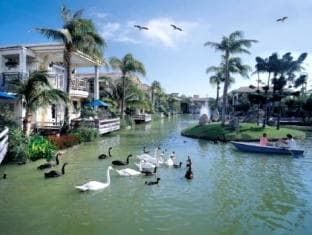 Swan Lake Villa Resort
