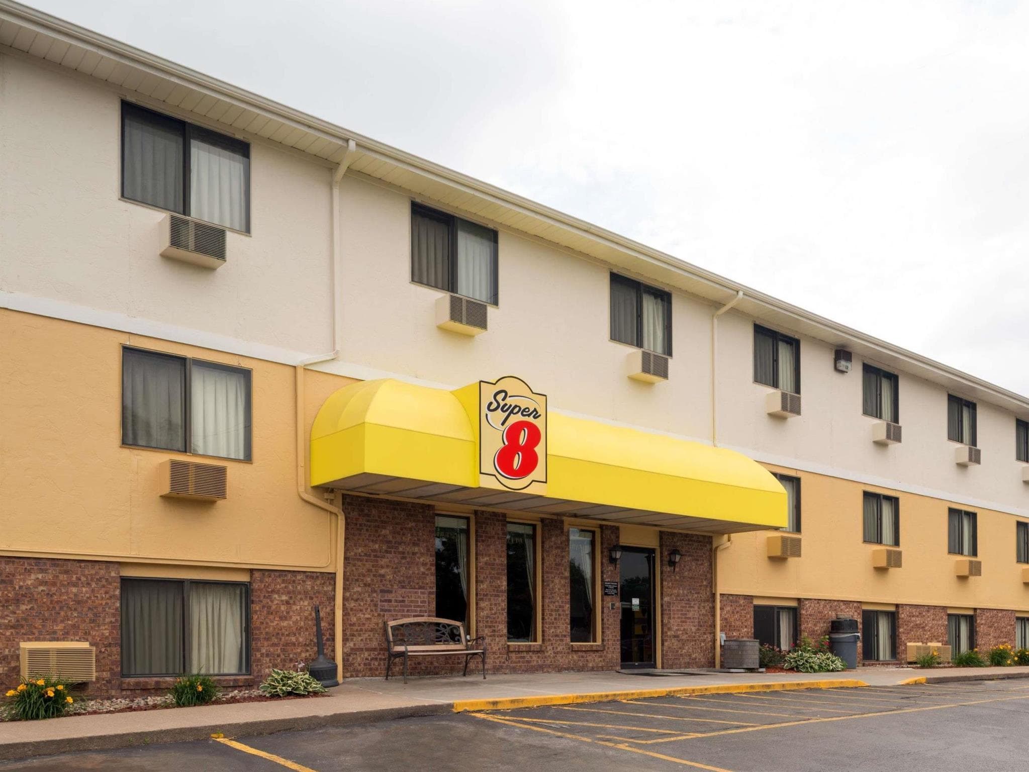 Super 8 By Wyndham Omaha Ne