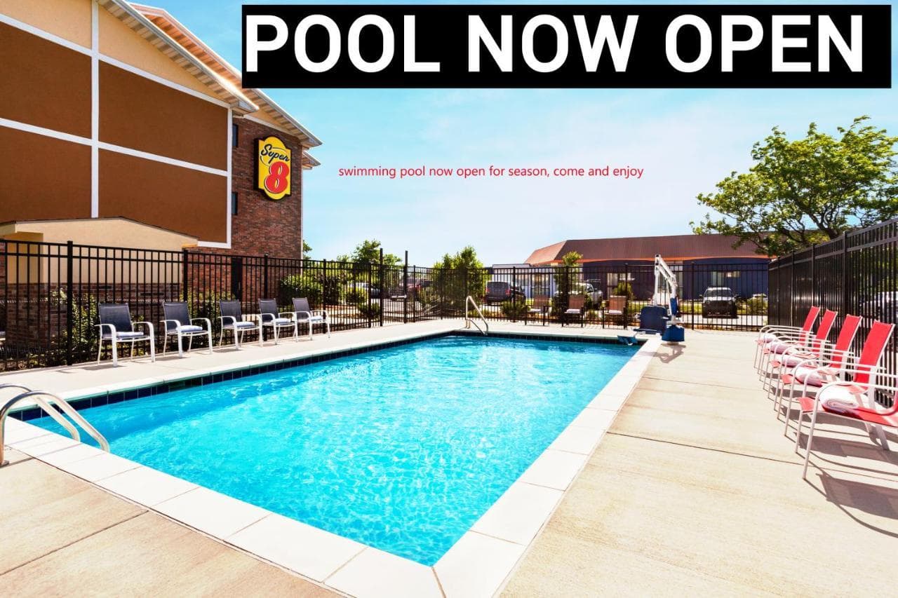 Super 8 By Wyndham Lenexa Overland Park Area