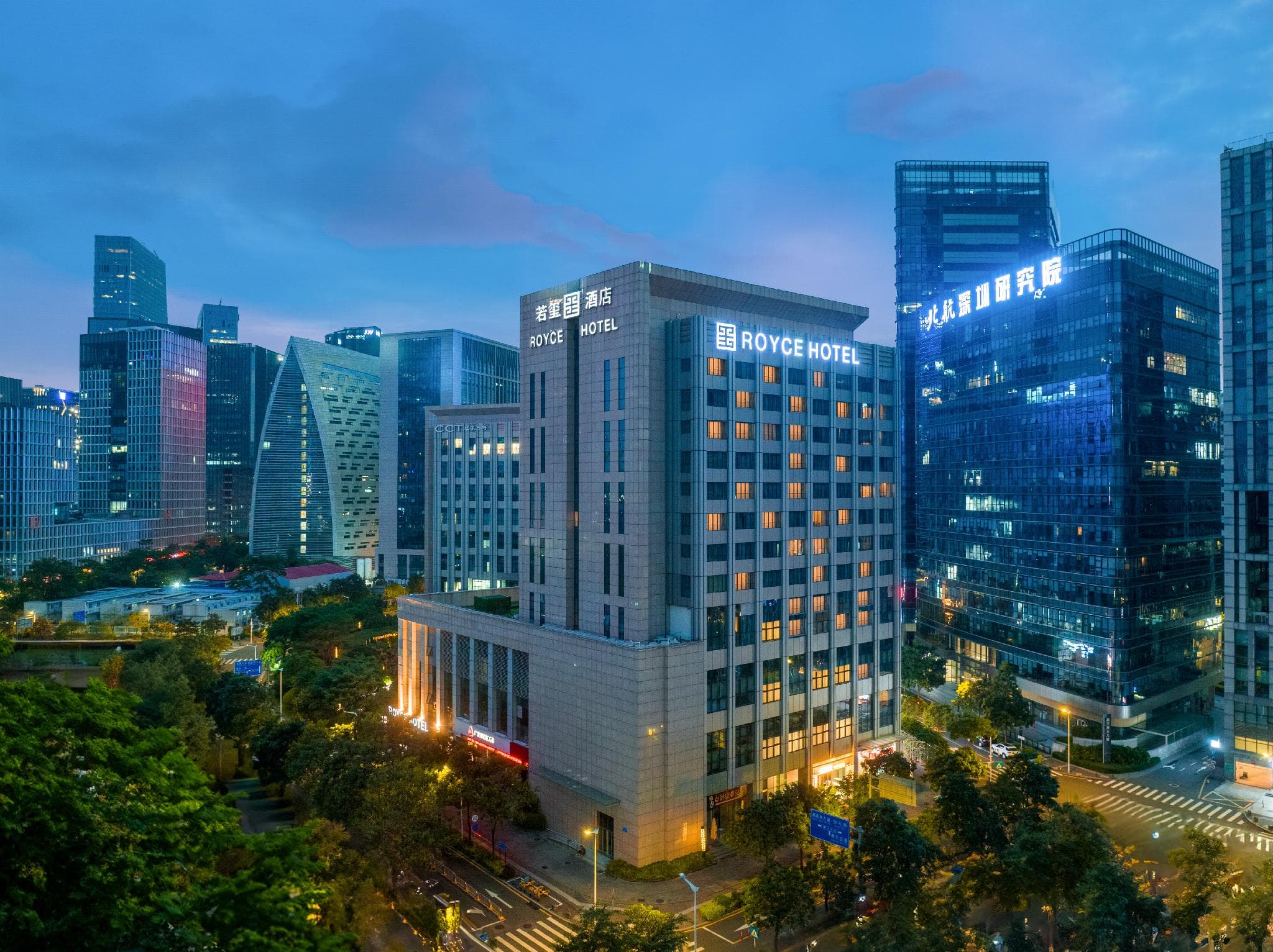 Royce Hotel