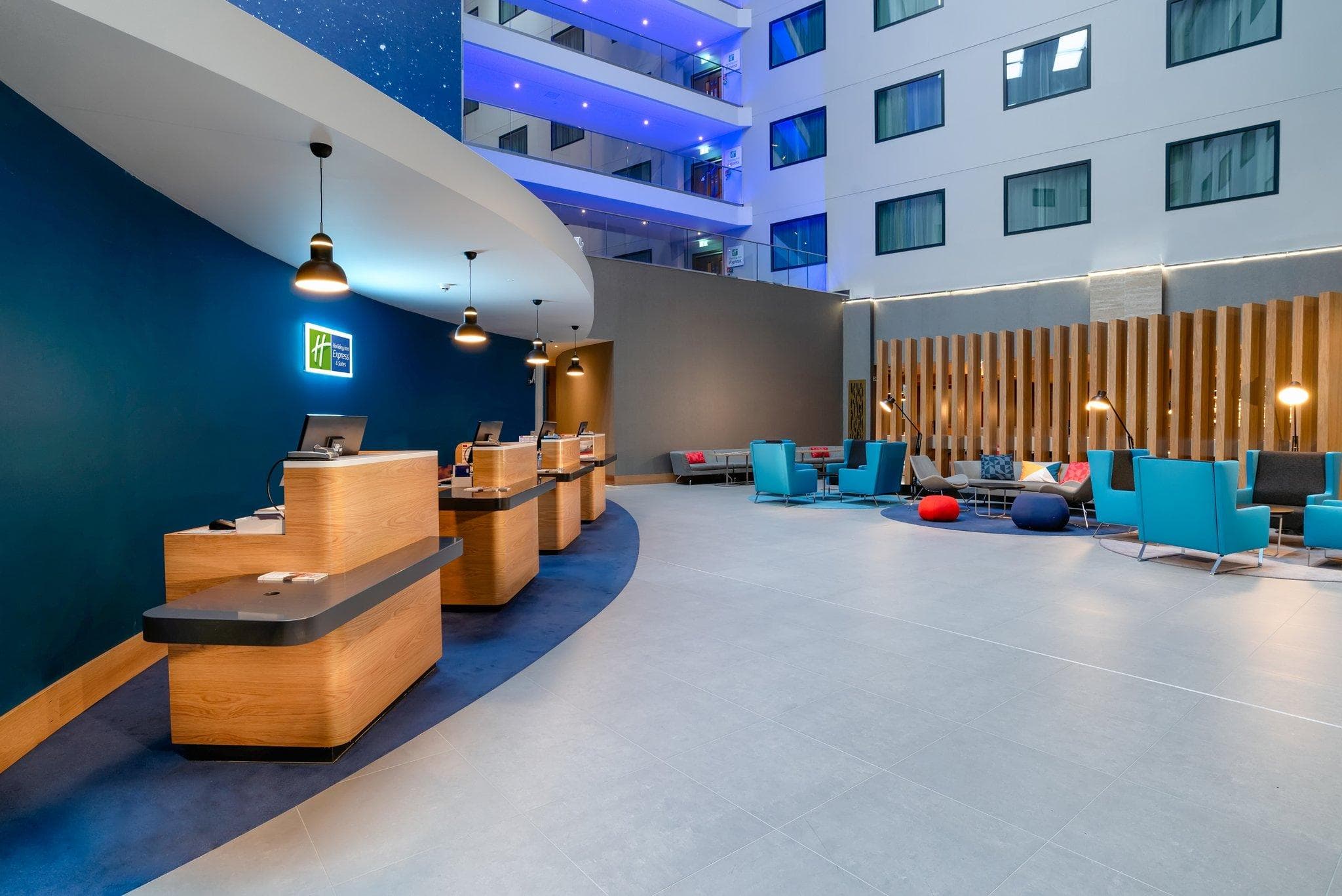 Holiday Inn Express London Heathrow T4 By IHG