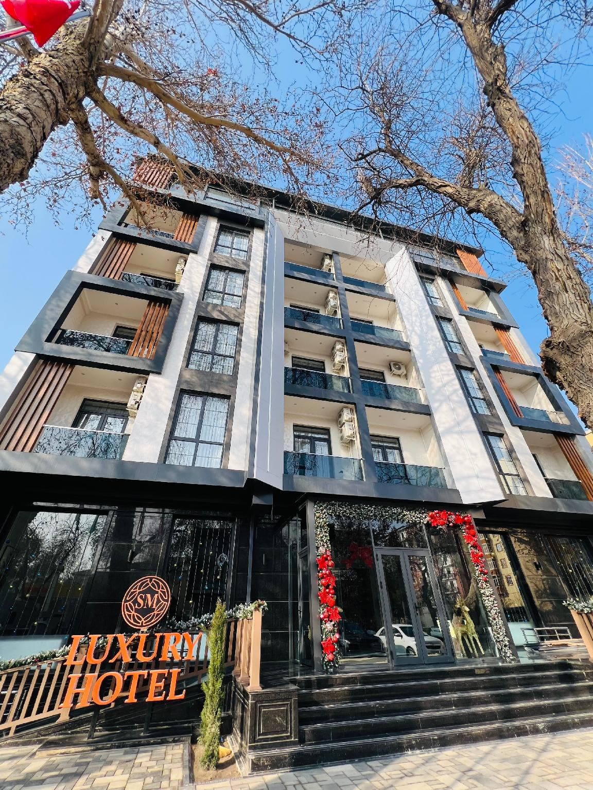 SM Luxury Hotel